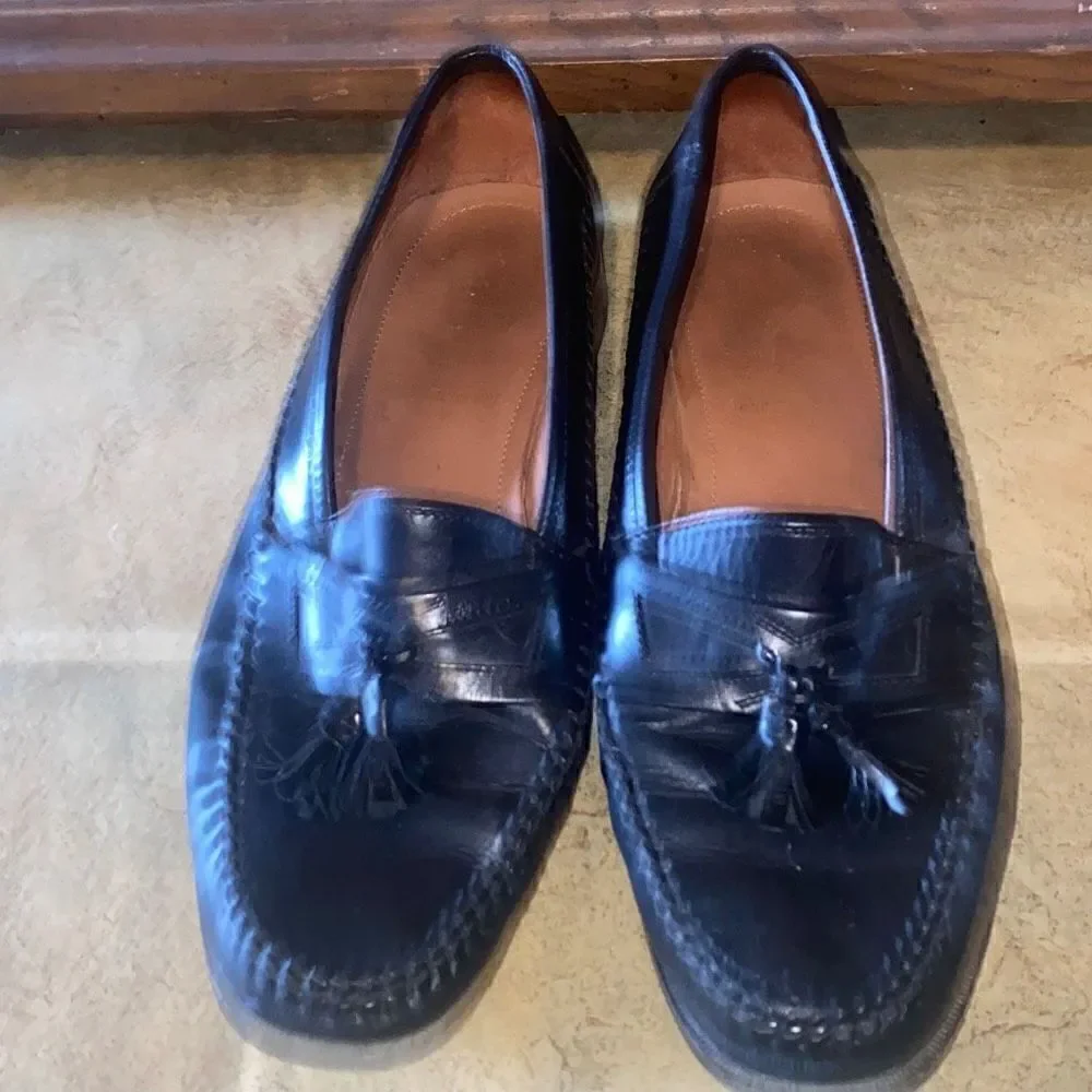 Allen Edmonds Rosario Black Leather Loafer shoes  w/ Tassles sz 10.5 B